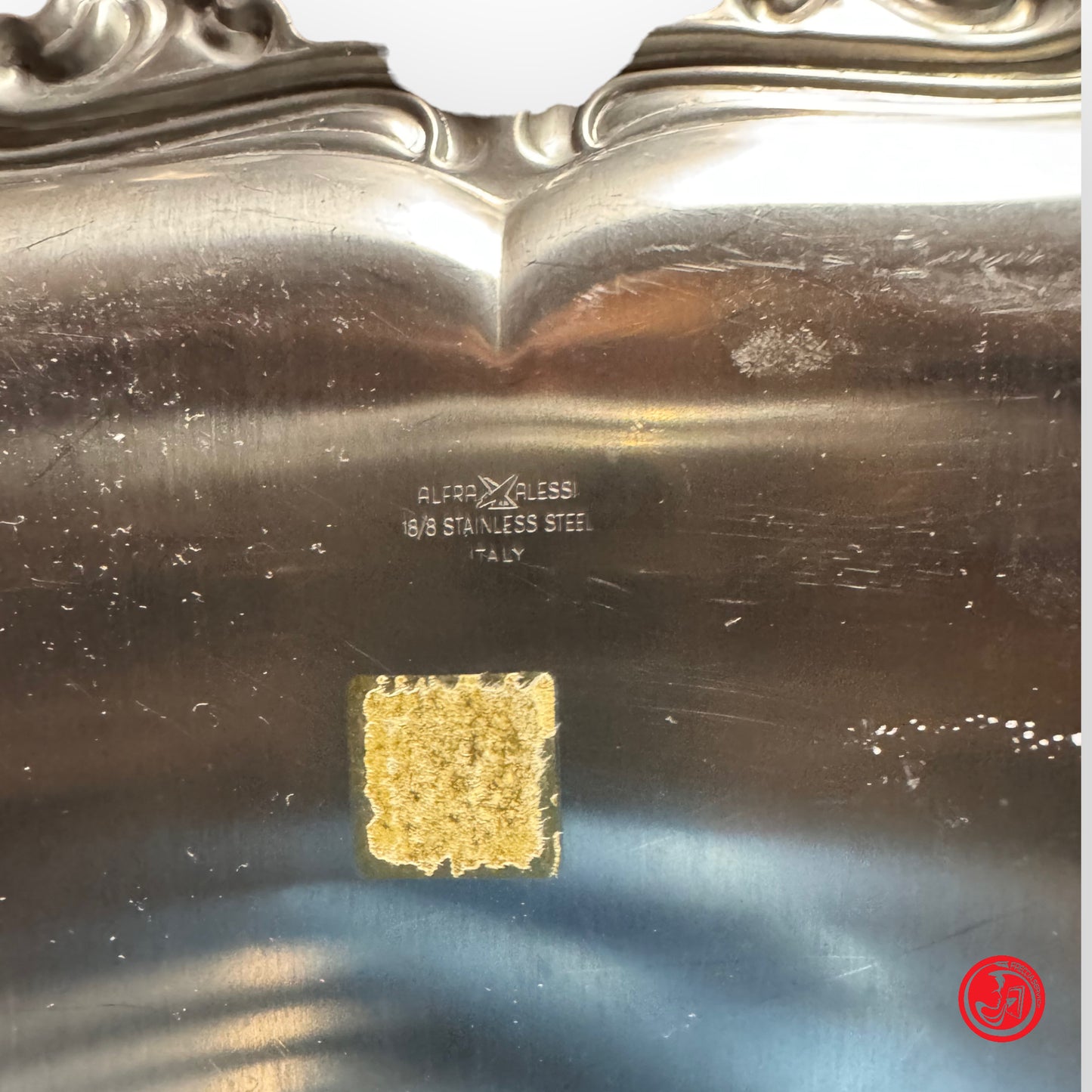 Paire de plateaux en acier - élégants et ergonomiques