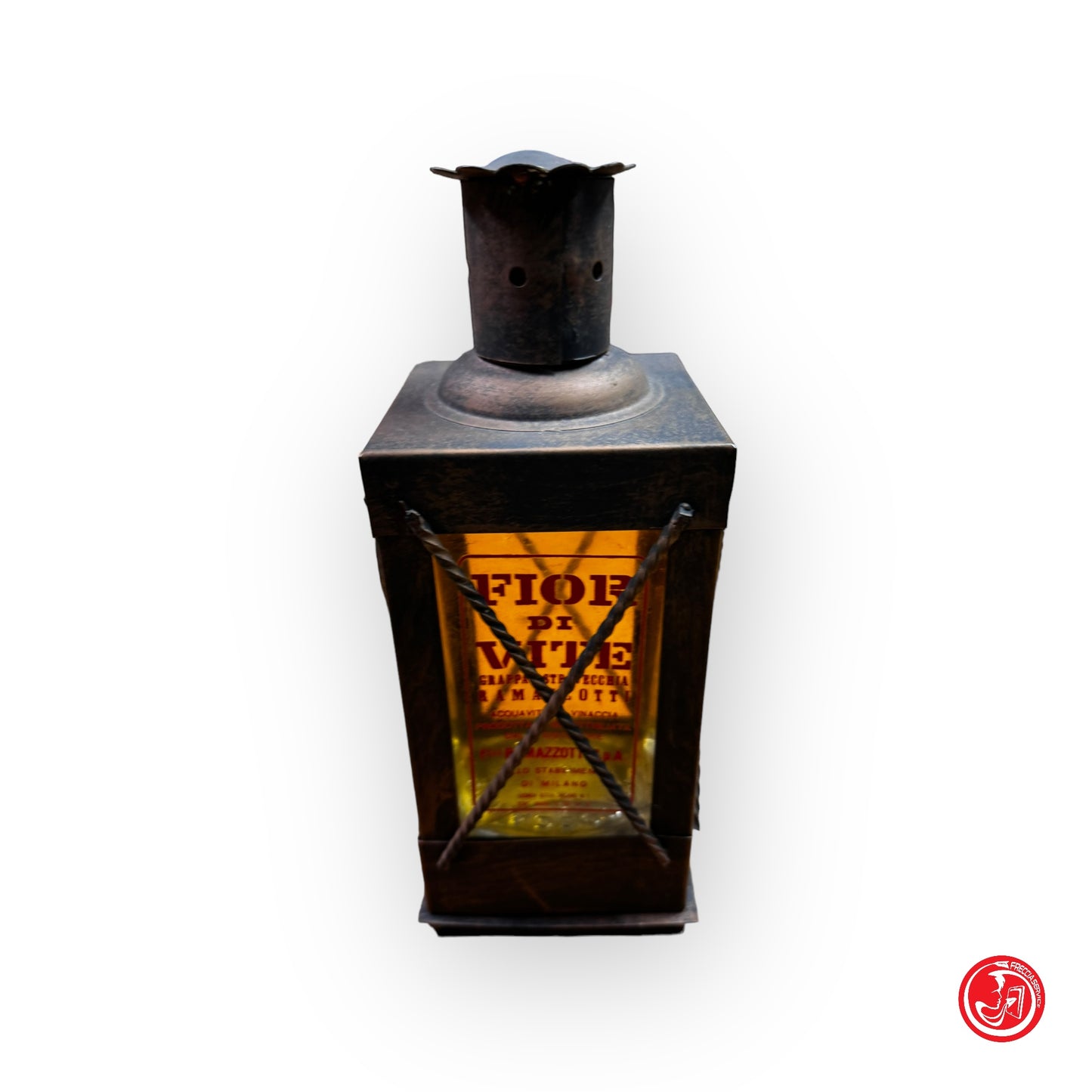 Bottiglia di liquore Fior di Vite grappa Ramazzotti