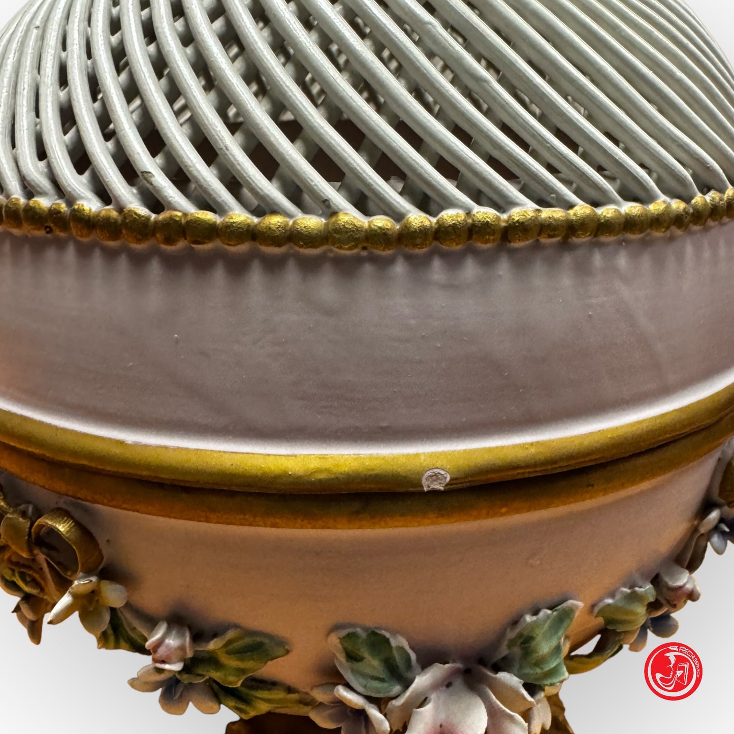 Porta caramelle in ceramica Capodimonte