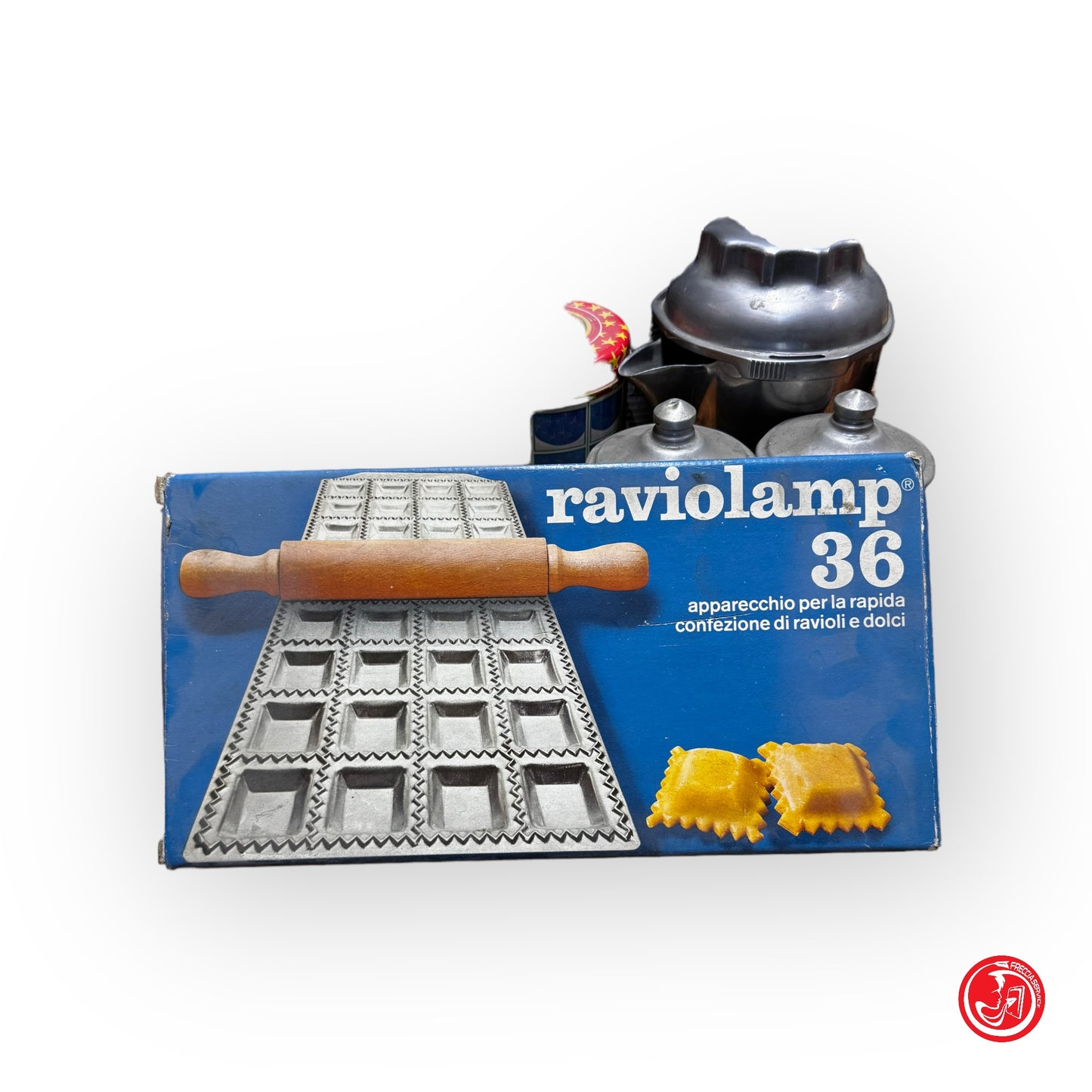 Apparecchio per la confezione di ravioli e dolci