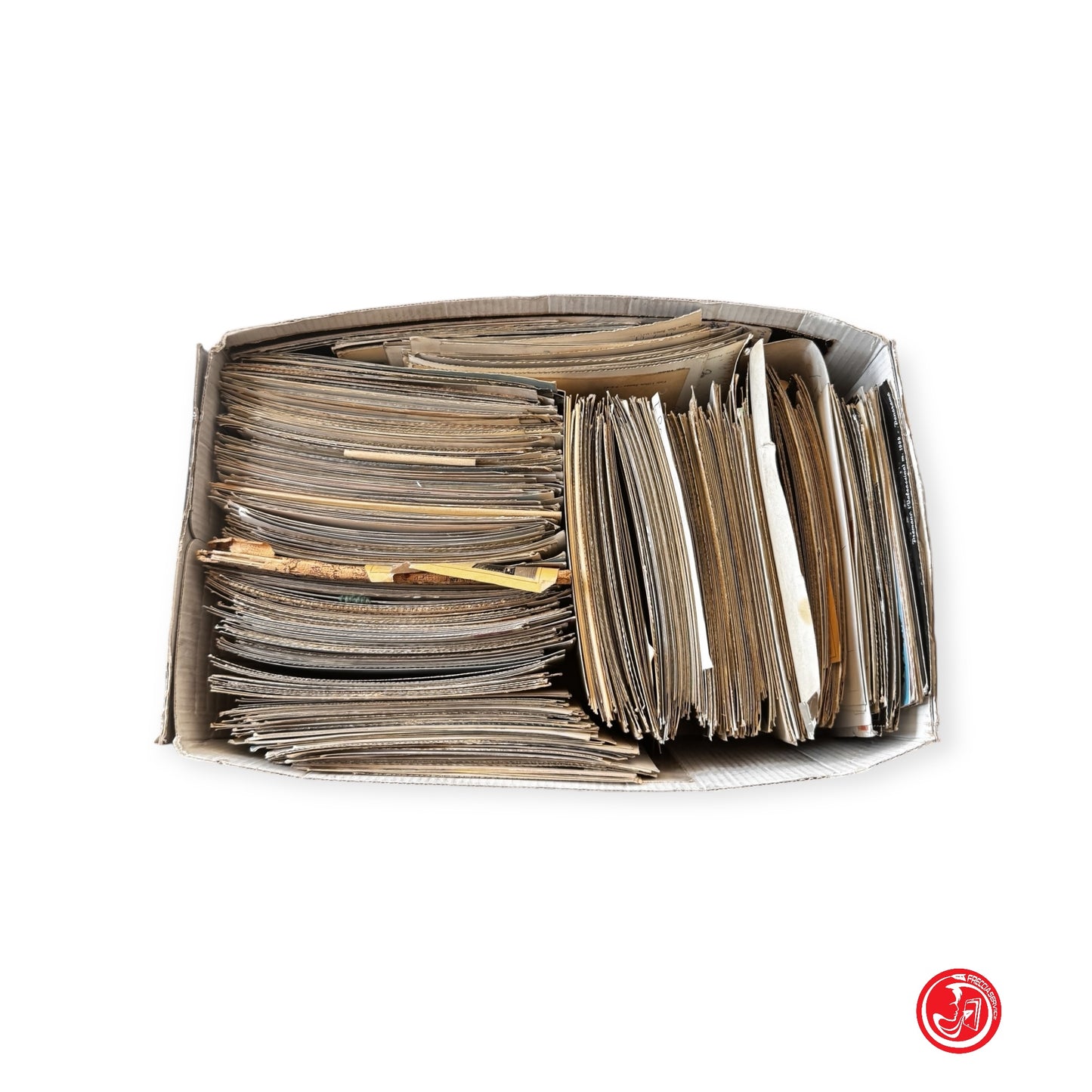 Environ 150 photos/cartes postales noir et blanc + carte en papier de riz