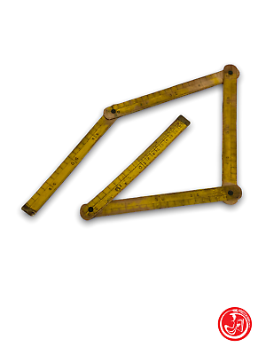 Mètre à ruban en bois ancien