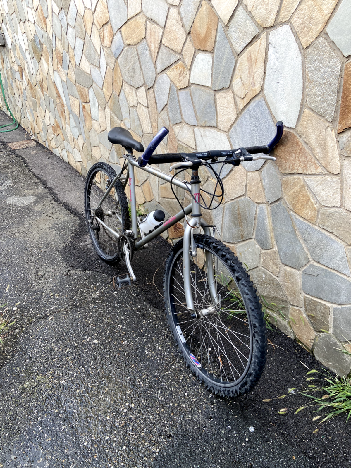 Vélo gris Maisano