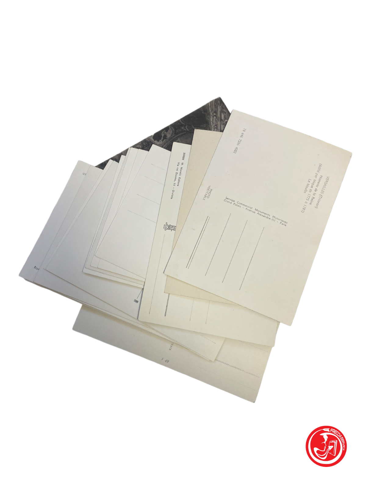 Environ 20 photos de cartes postales en noir et blanc