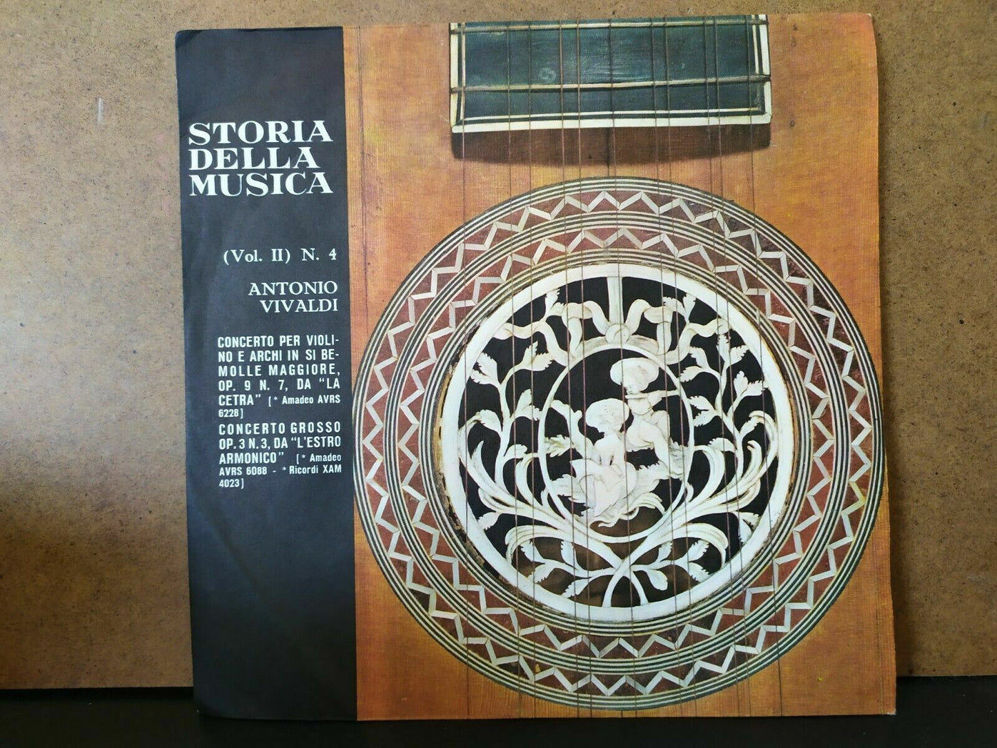 Histoire de la musique Tome II N. 4 / Antonio Vivaldi