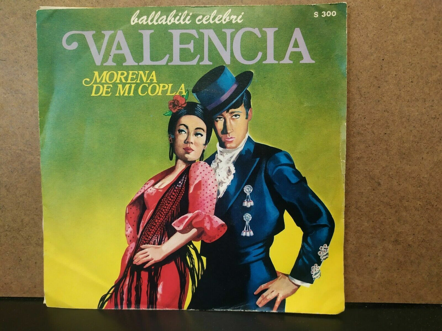 Famous Danceables - Valencia - Morena De Mi Copla