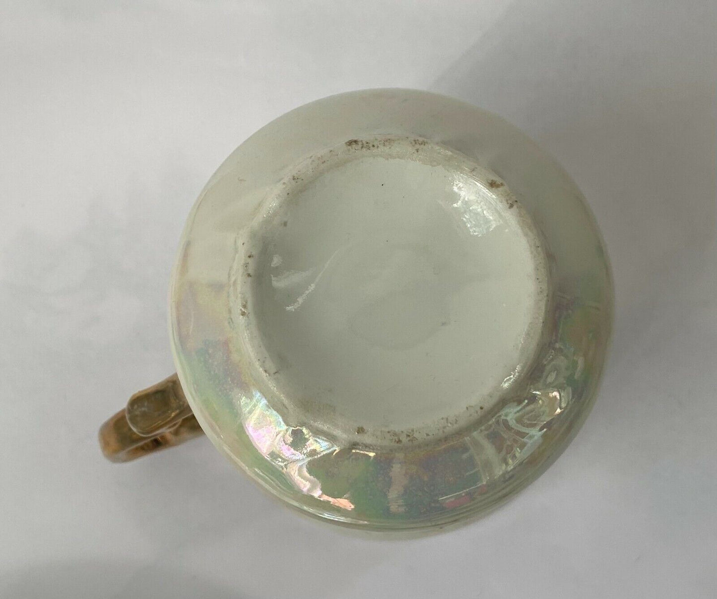 Art - Decorated porcelain cup and saucer