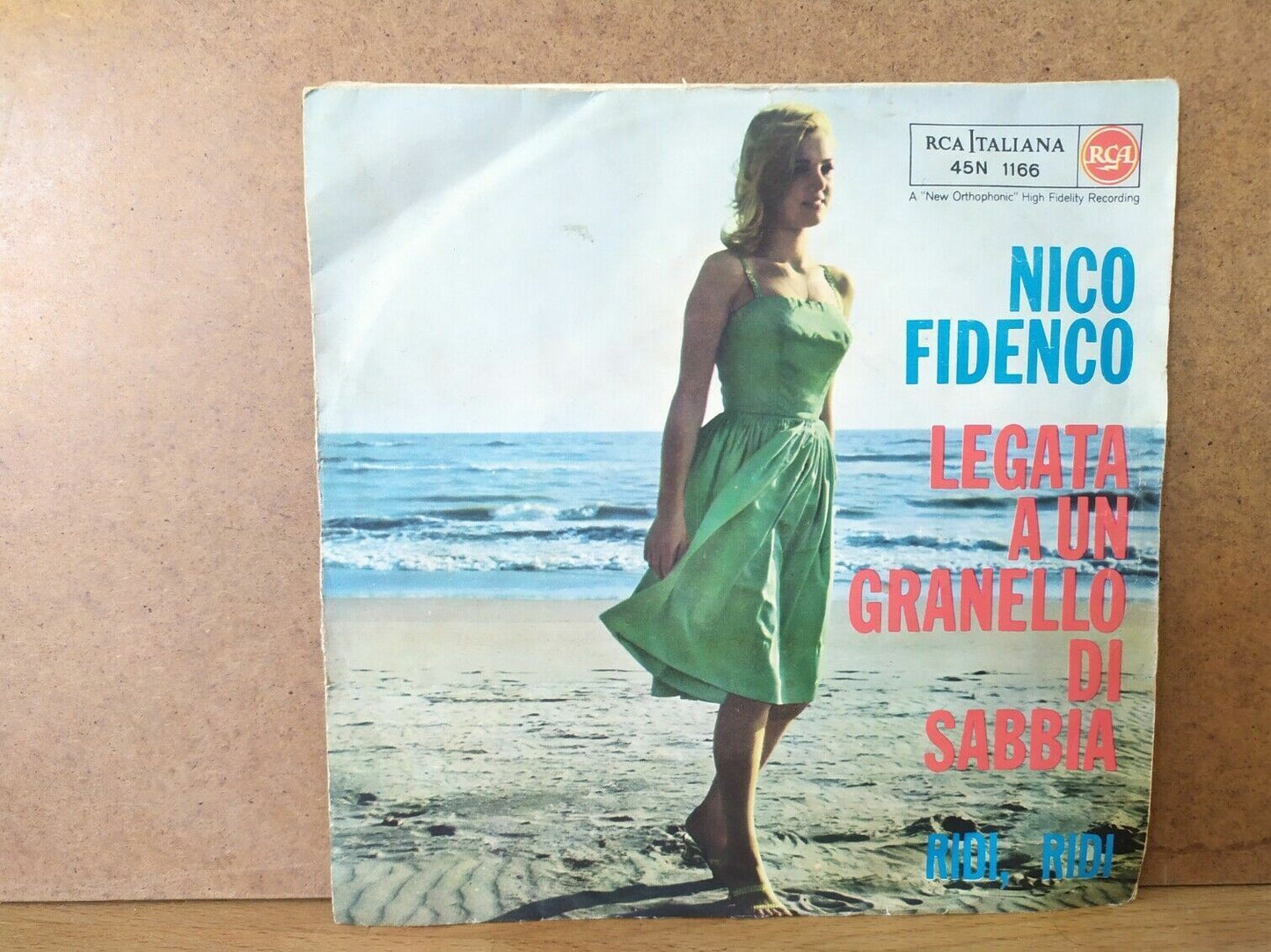 Nico Fidenco – Attaché à un grain de sable / Rire Rire