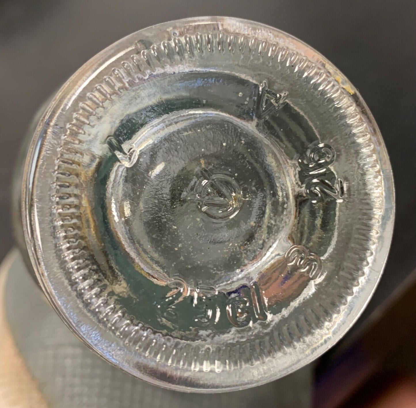 Piccola caraffa per vino in vetro