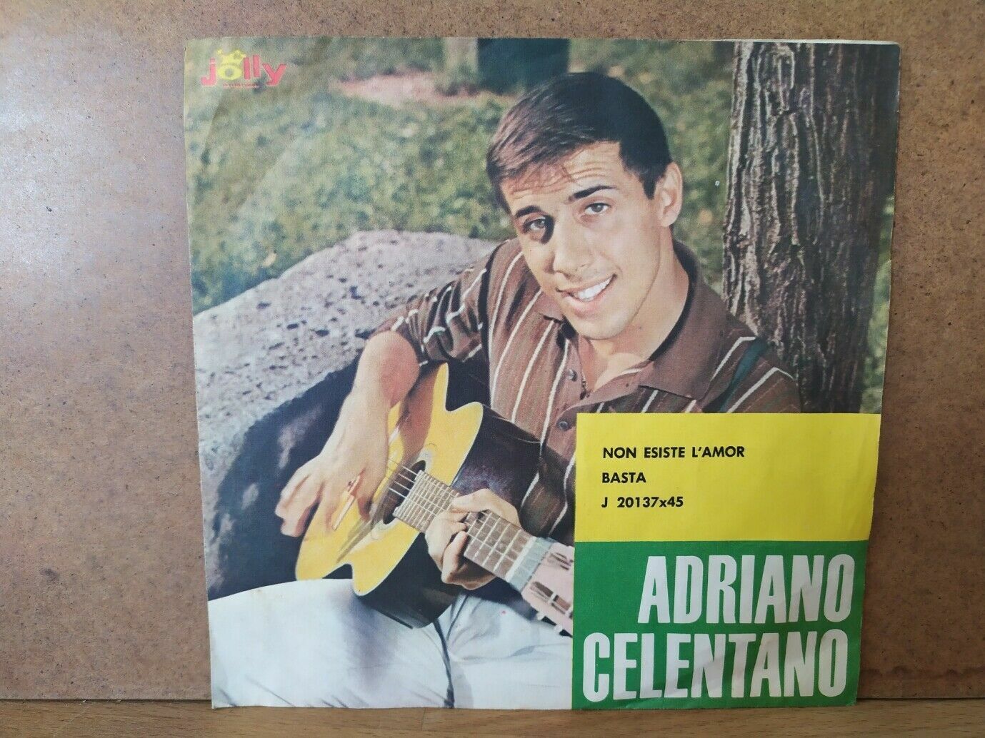 Adriano Celentano – L'amour n'existe pas / Assez