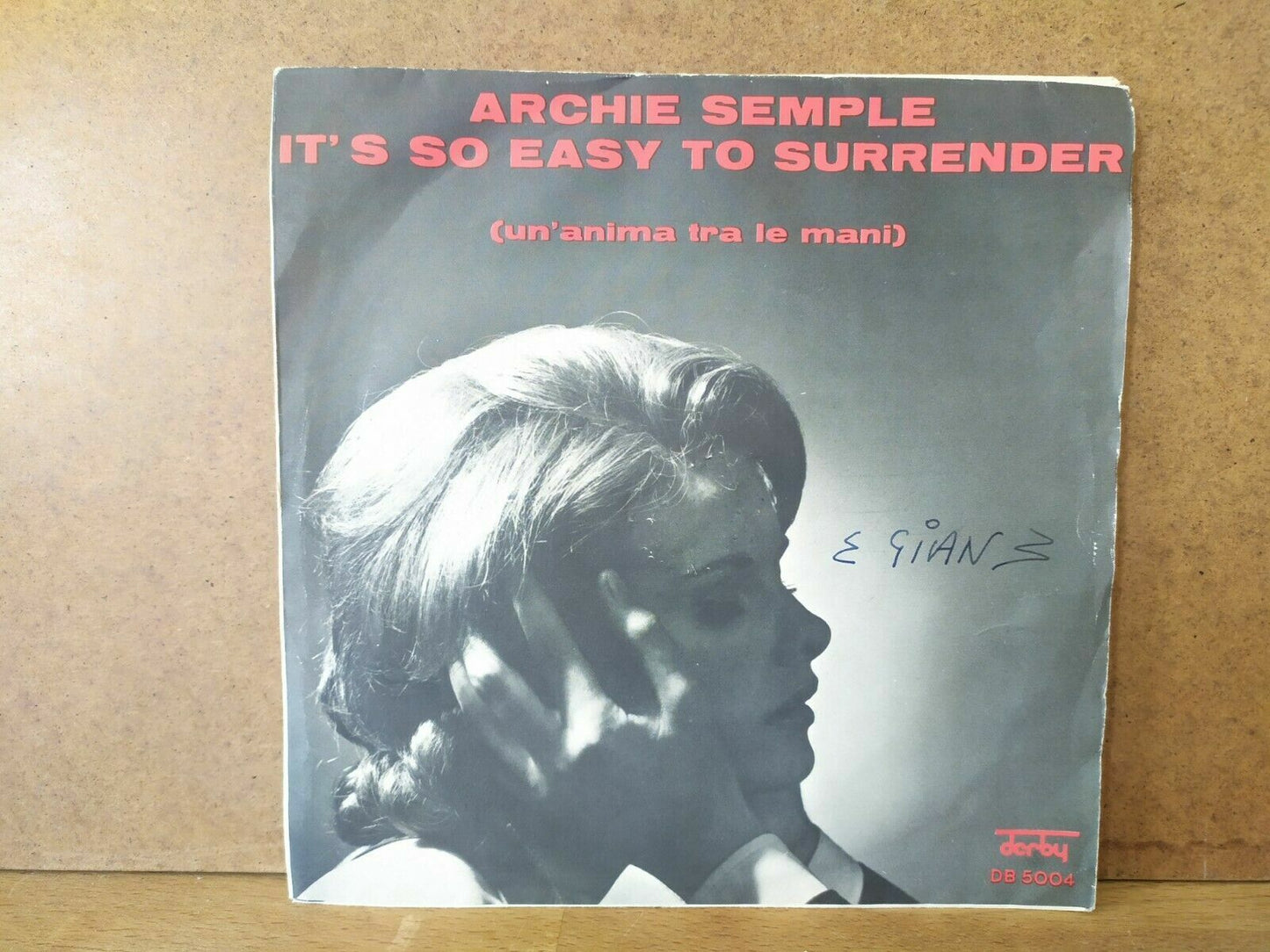 Archie Semple – Il est si facile de se rendre (une âme pour vos mains)