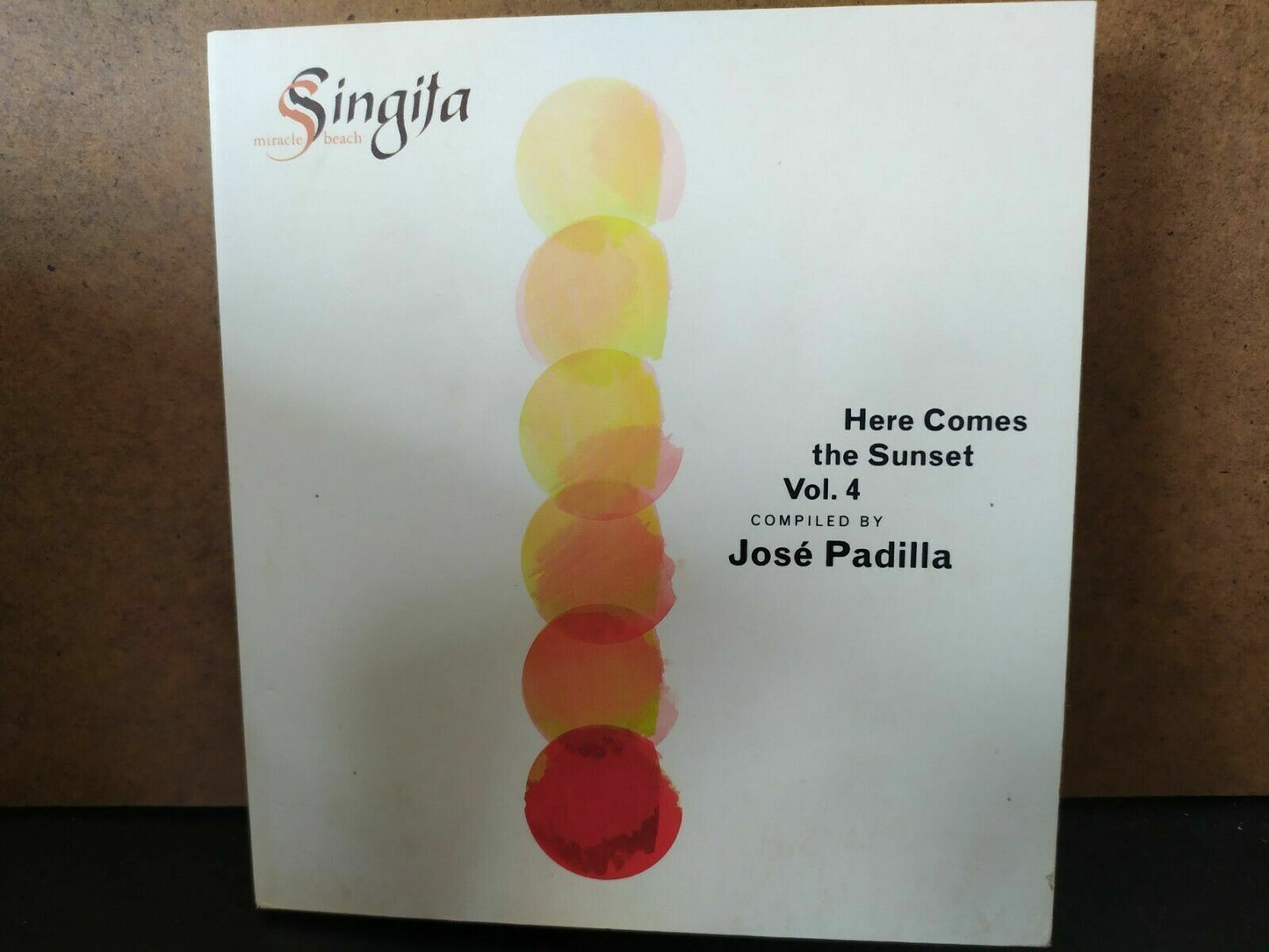 José Padilla – Singita - Here Comes The Sunset Vol. 4