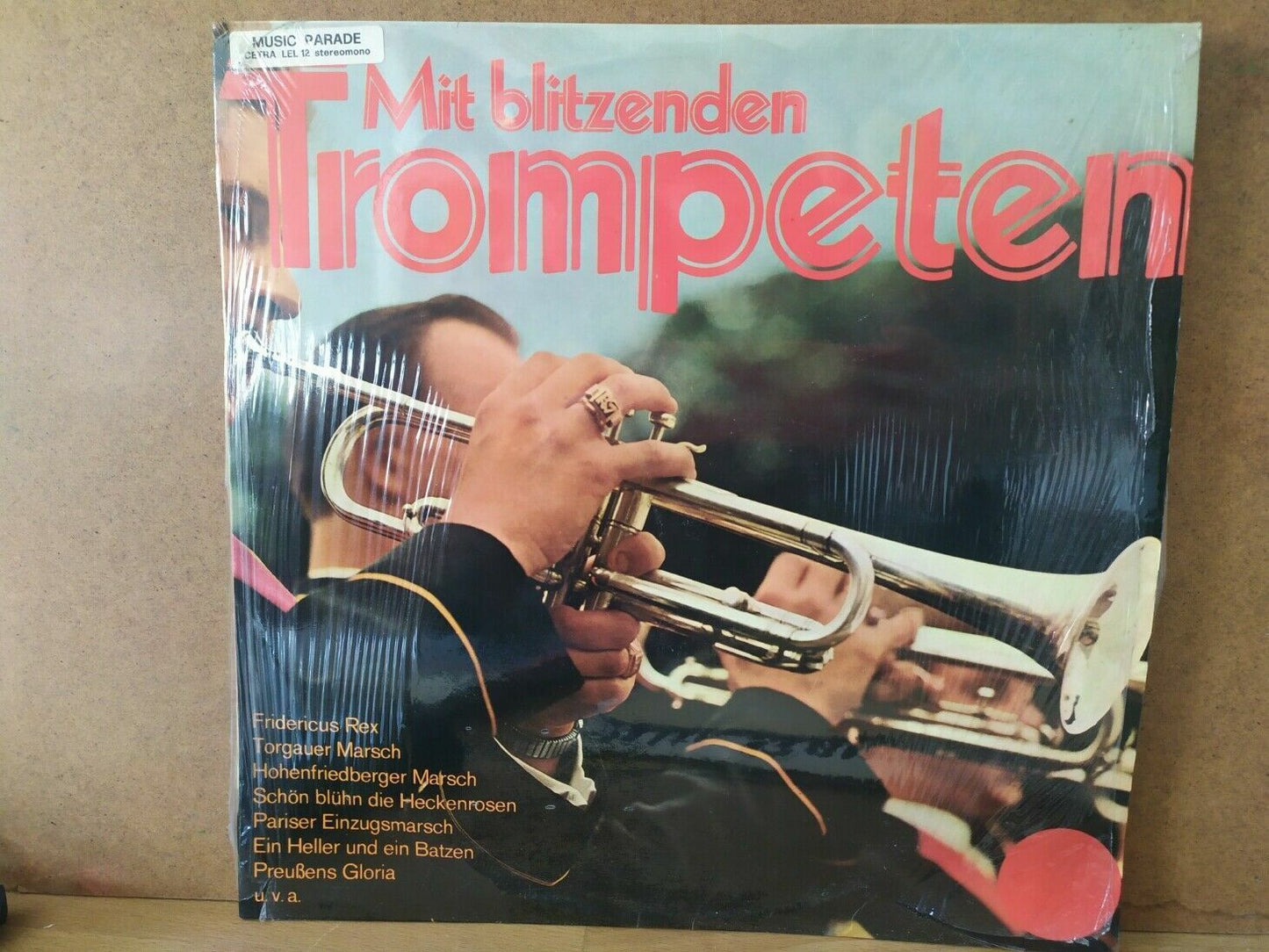 Avec Blitzenden Trompeten