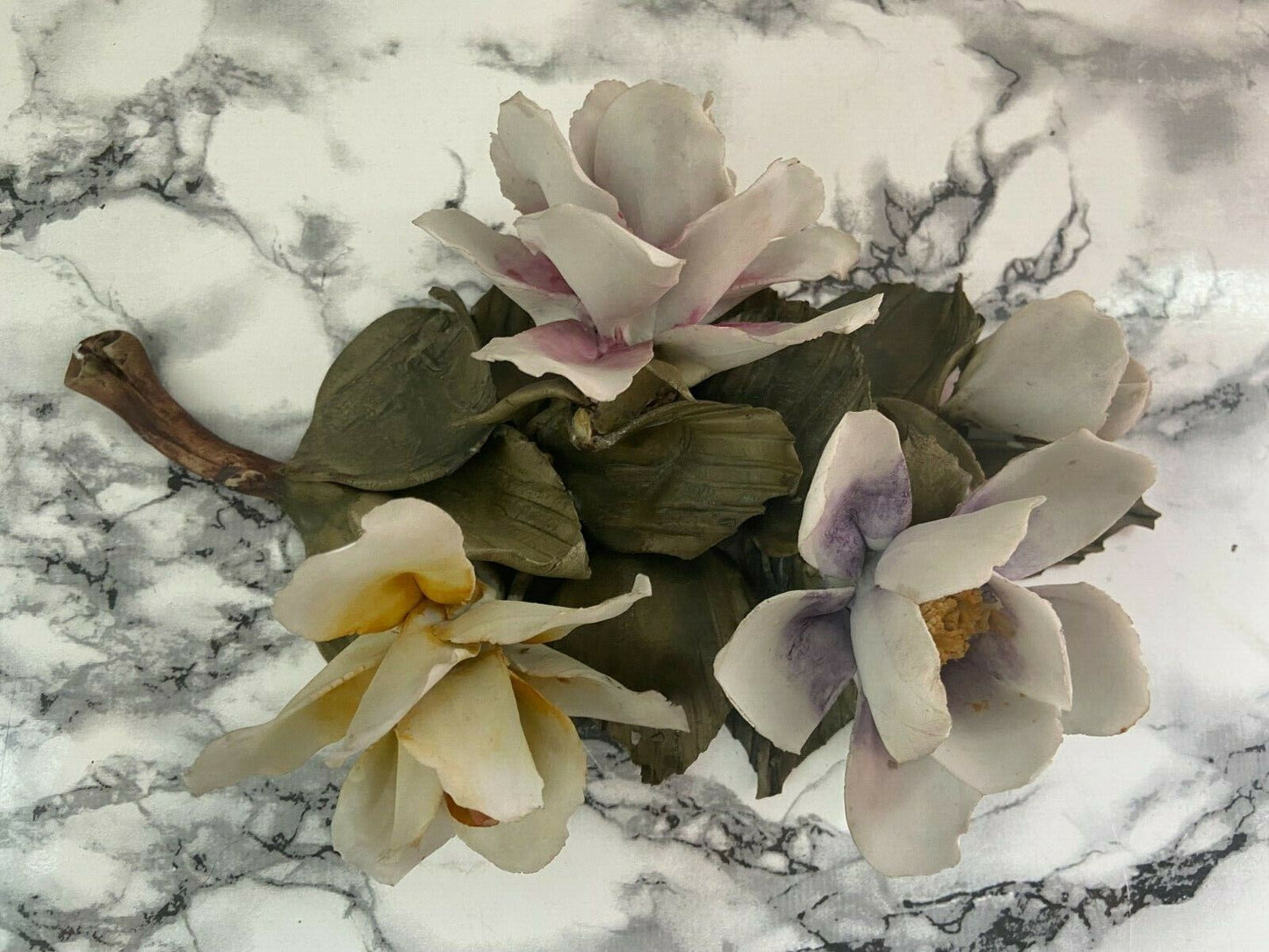 Art and antiques - Capodimonte - very fine, very delicate, floral