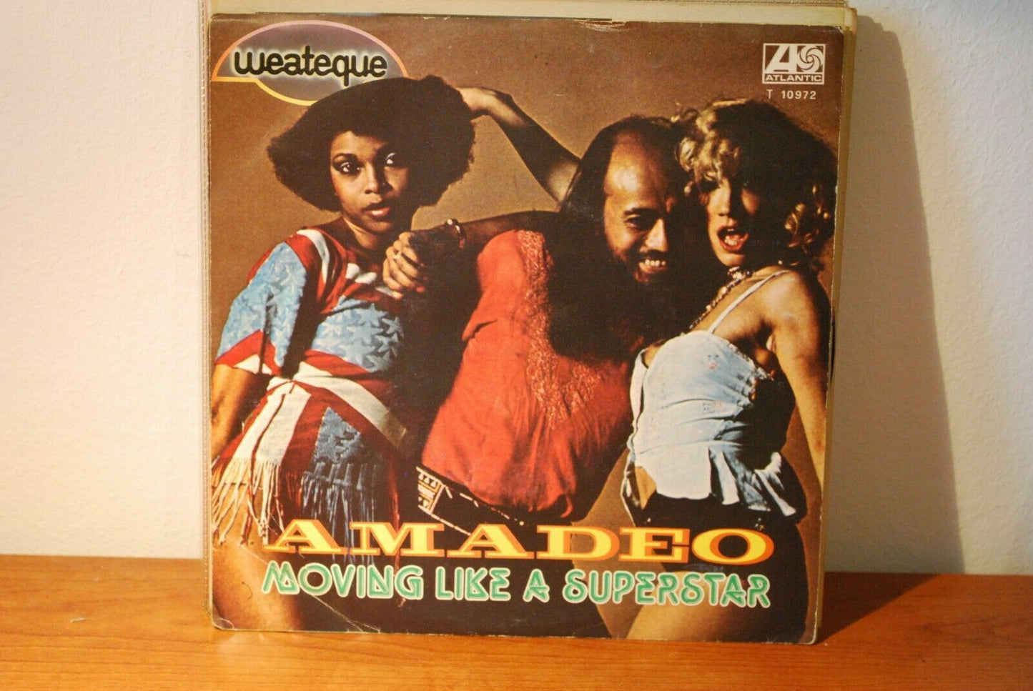 Amadeo – Moving Like A Superstar