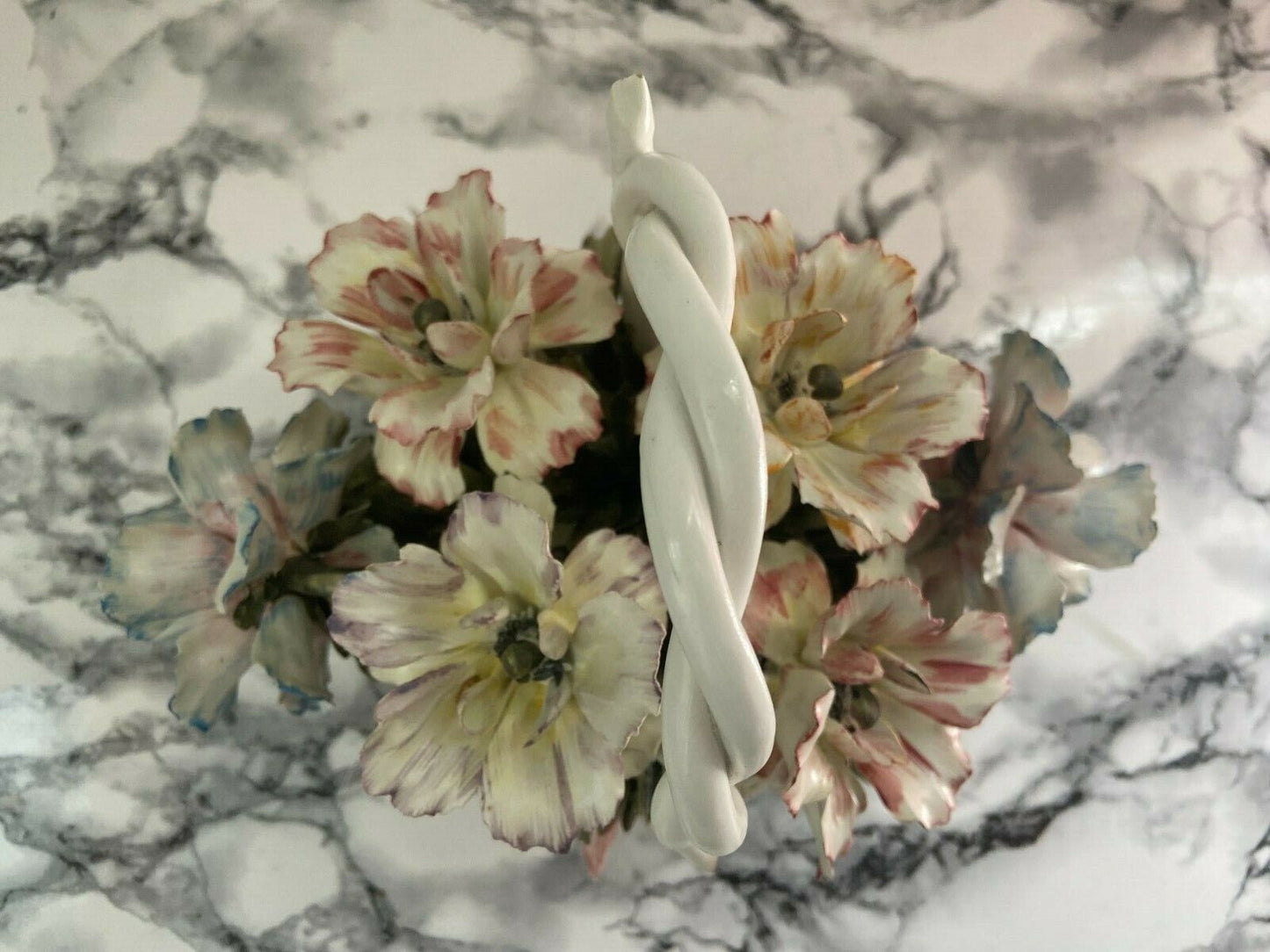 Arte e antiquariato - CAPODIMONTE - Cesto di fiori