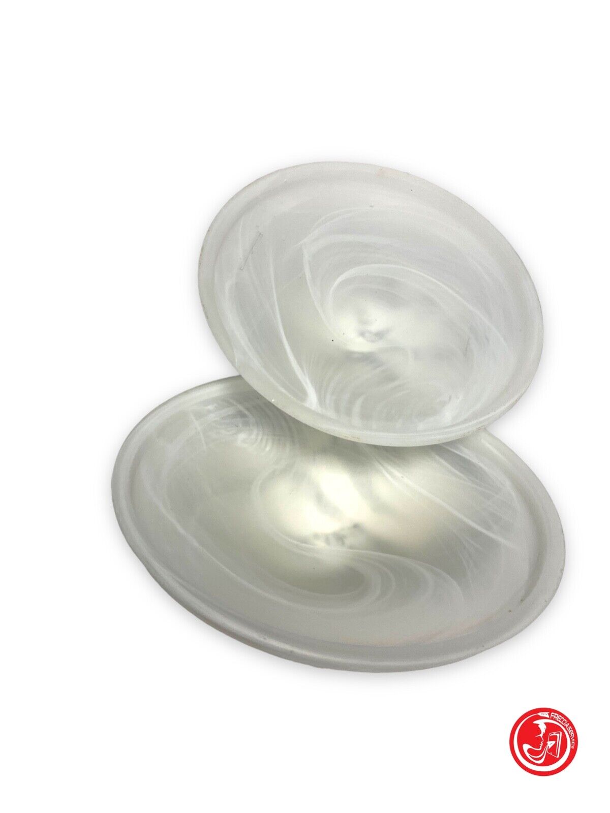 Paire d'appliques en verre satiné