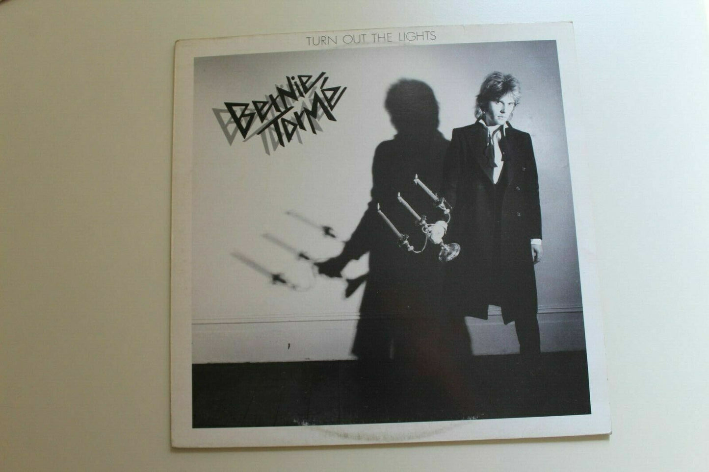 Bernie Tormé – Turn Out The Lights
