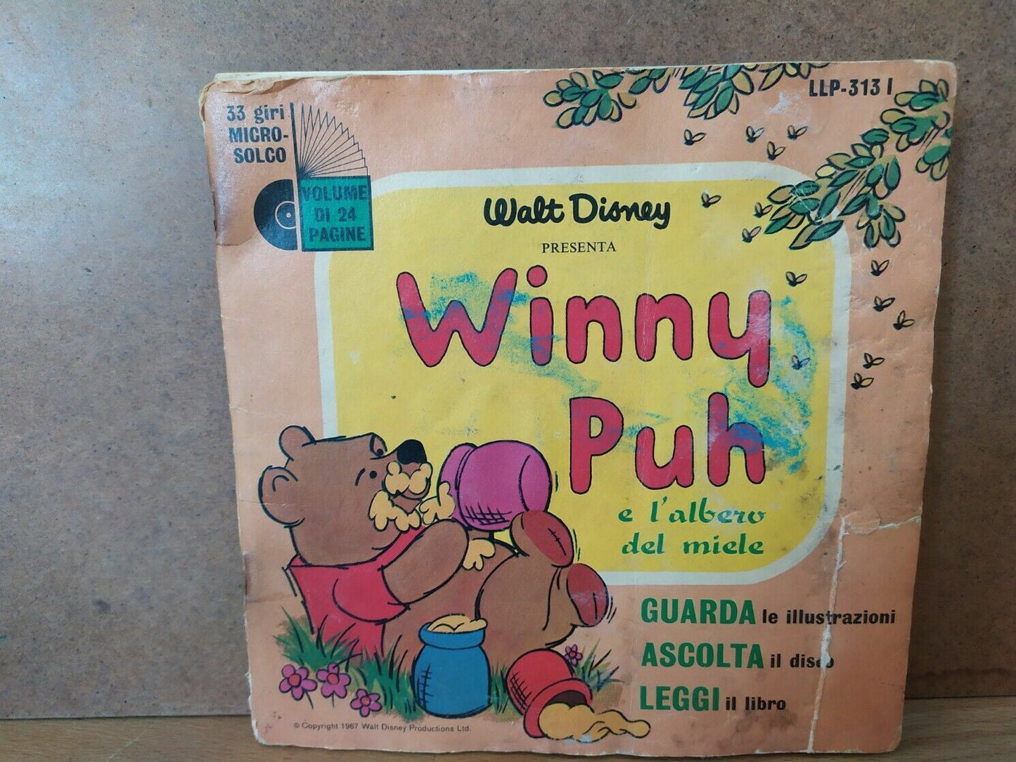 Walt Disney Presents Winny Puh and the Apple Tree