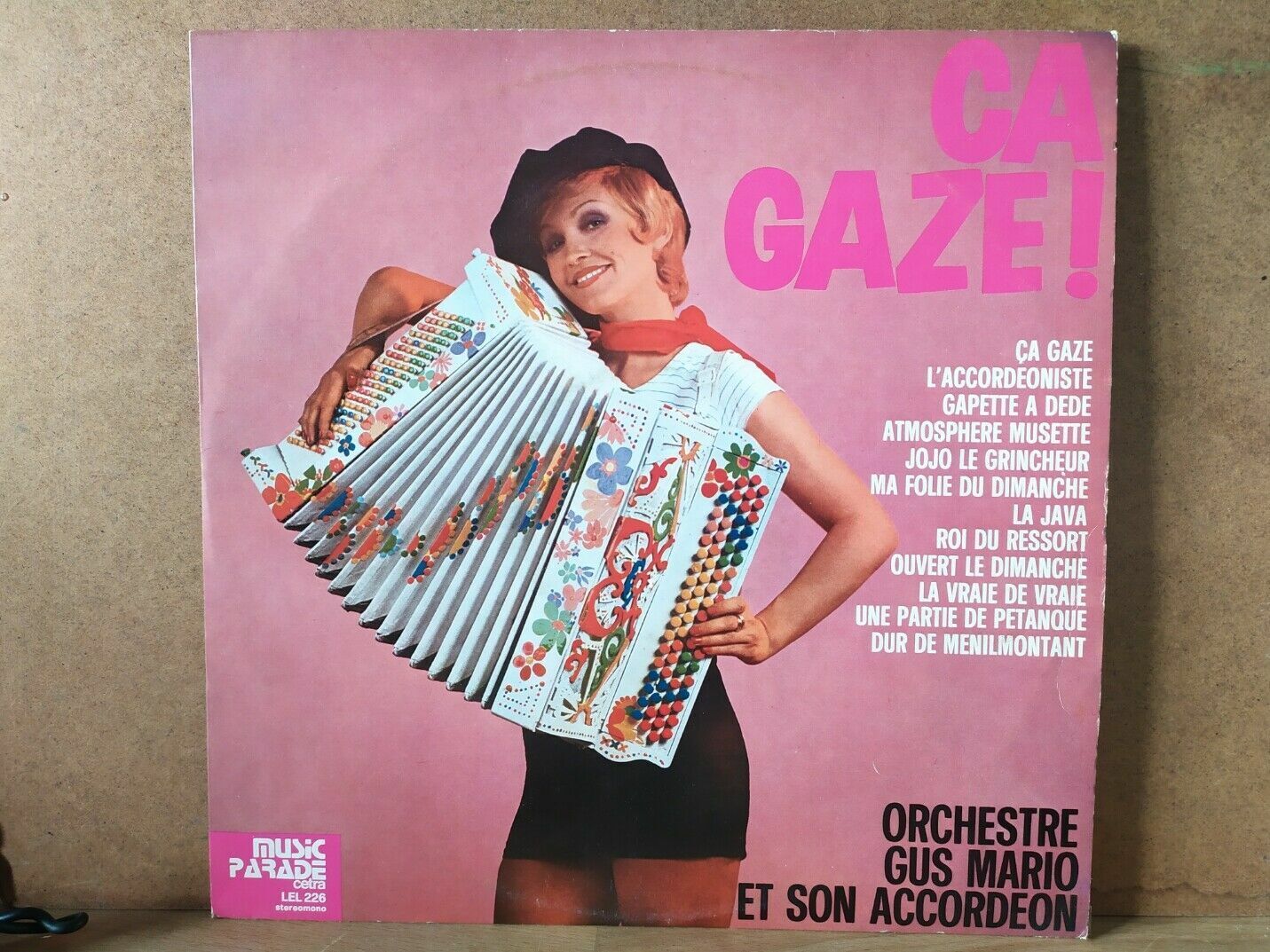 Ca regarde! Gus Mario Et Son Accordéon Orchestra