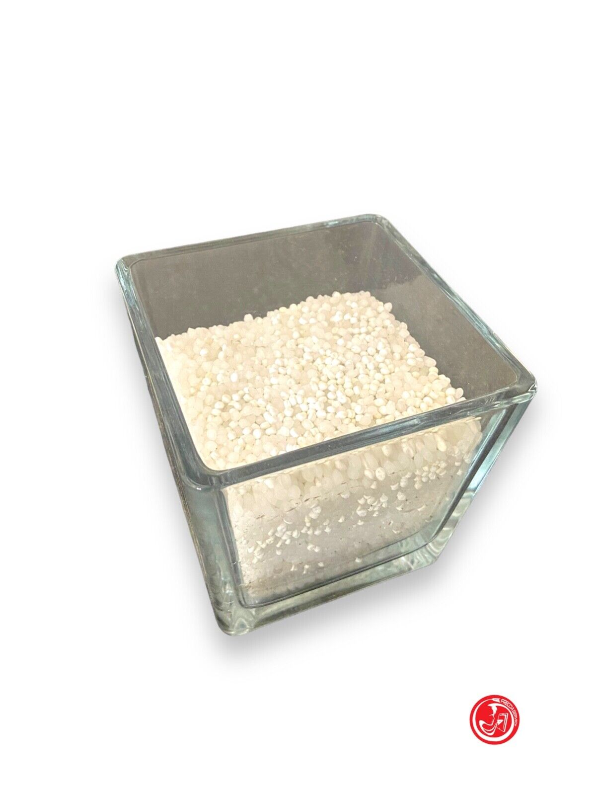 Vaso in vetro con pietrine bianche decorative