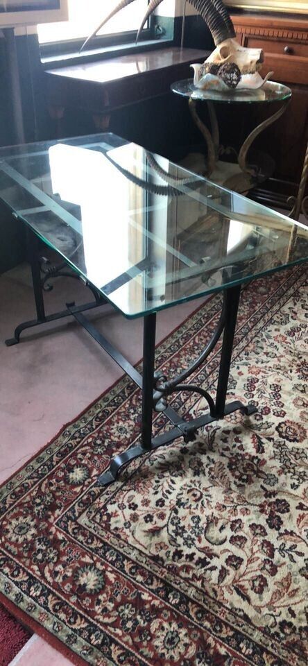 TABLE EN CRISTAL