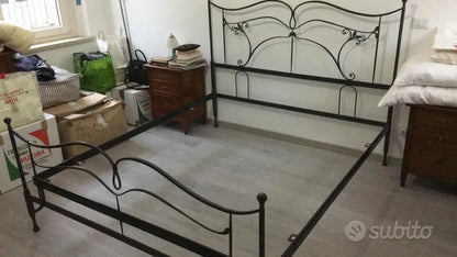 WROUGHT IRON BED 