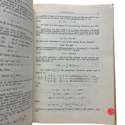 Matematica - Introduction in relativity and pseudo-riemmannian geometry