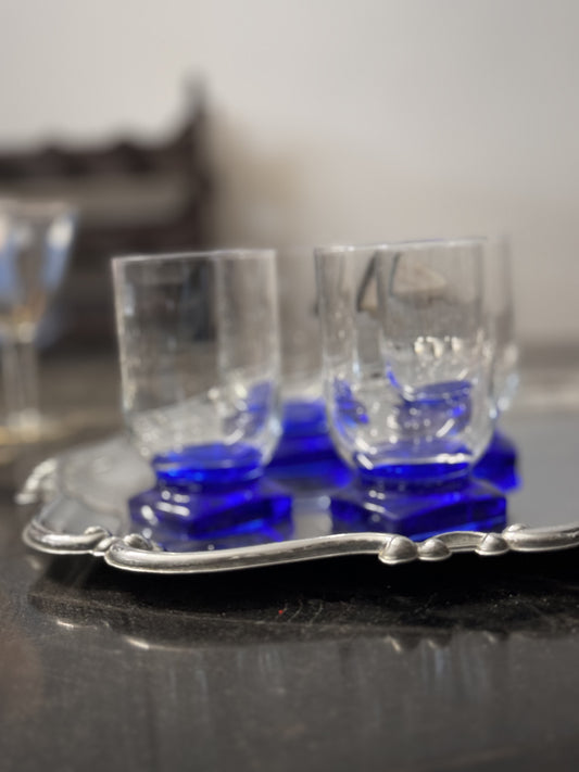 4 bicchieri per l'acqua con fondo blu