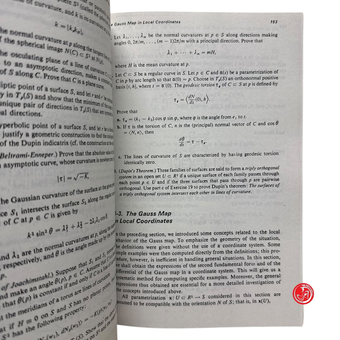 Matematica - M. P. do Carmo - Differential geometry of curves and surfaces