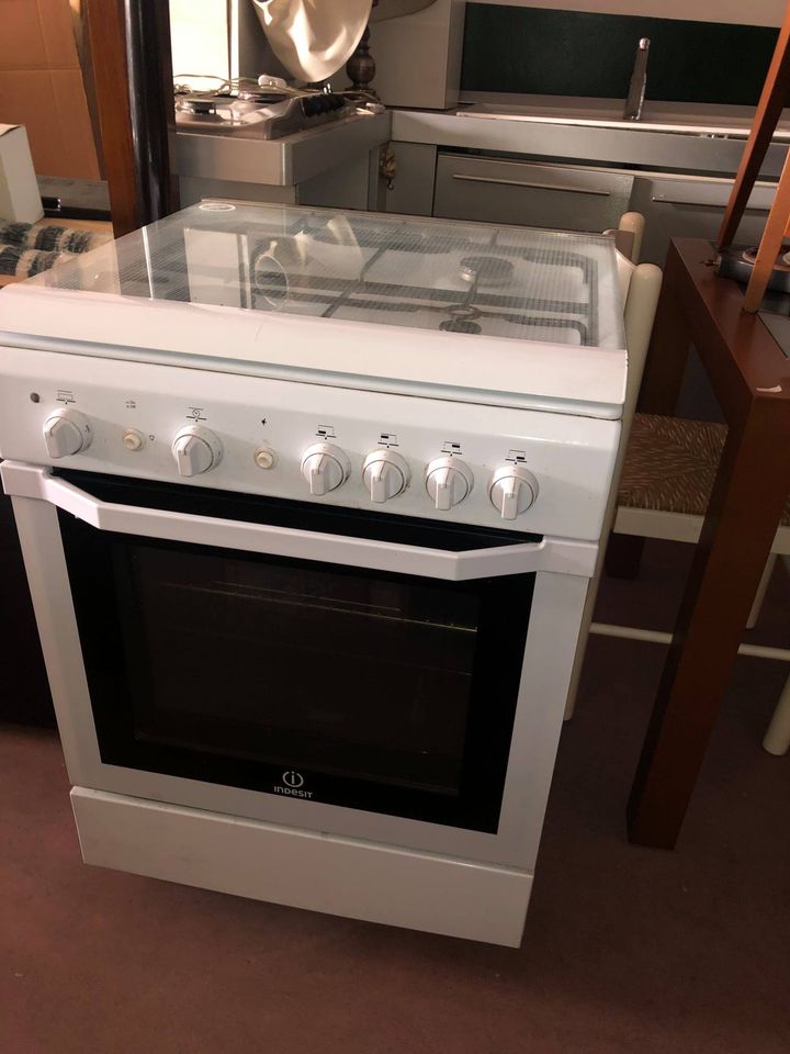 CUCINA A GAS INDESIT