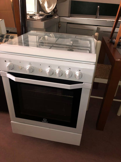 CUCINA A GAS INDESIT