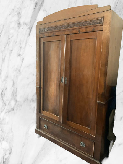 ARMOIRE À DEUX PORTES