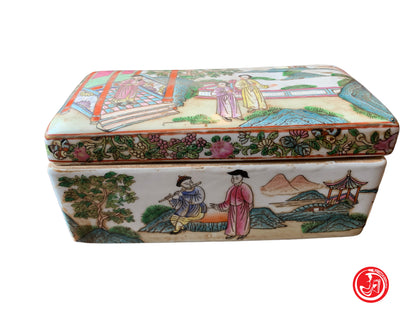 CHINESE JEWELRY BOX