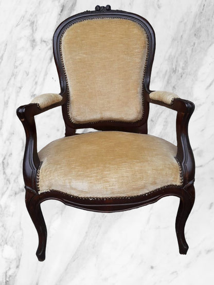 ANTIQUE ARMCHAIR