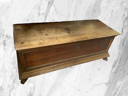 ANTIQUE CHEST