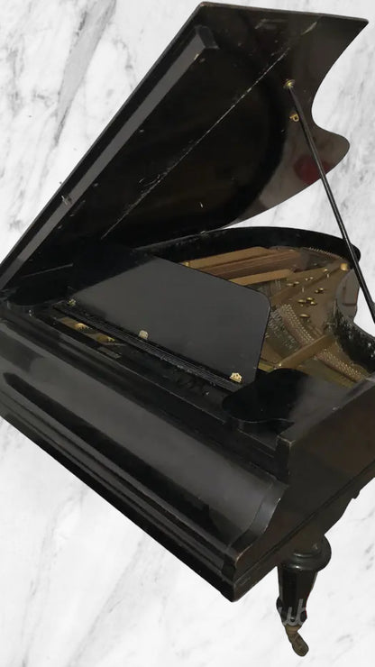 PIANO À GRANDE MOYENNE