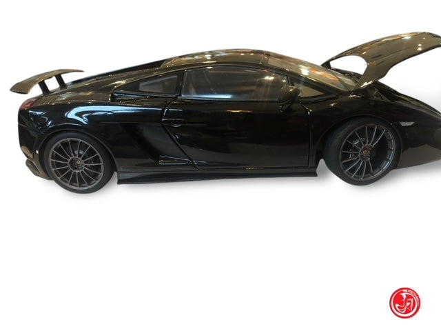 MODELLINO 1:18 OTTOMOBILE LAMBORGHINI NERA