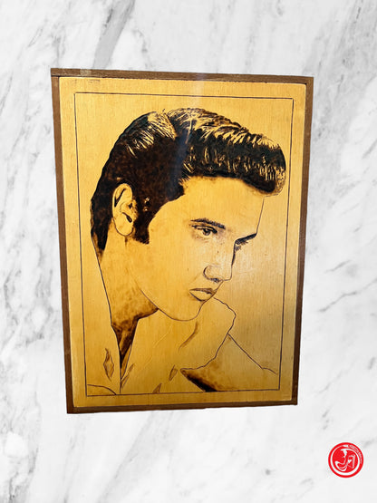 RITRATTO DI ELVIS PRESLEY INTAGLIATO SU LEGNO