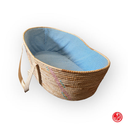Cesta per infante con rivestimento interno e manici