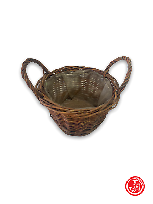 Wicker basket with side handles