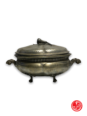 Pewter tray with lid