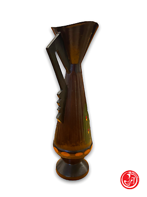 Cruche en bois vintage