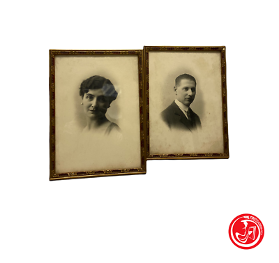 Pair of wooden frames - vintage