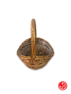 Wicker basket with handle