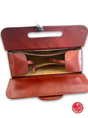 Amiet leather suitcase