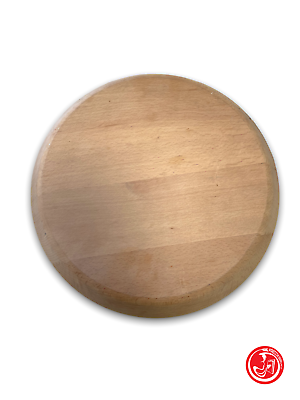 Circular wooden cutting boards