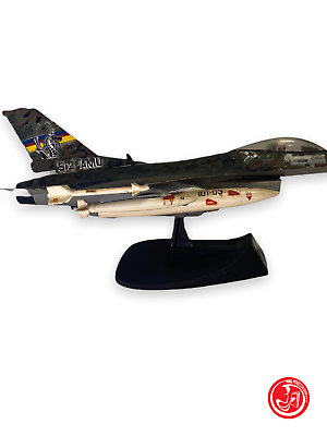 Military plane - F-16C model - Fighting Falcon
