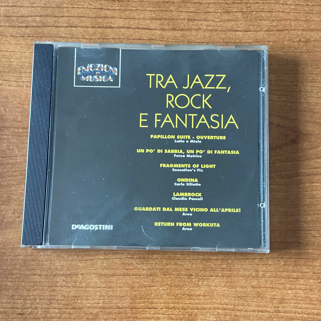 CD BETWEEN JAZZ, ROCK AND FANTASY 