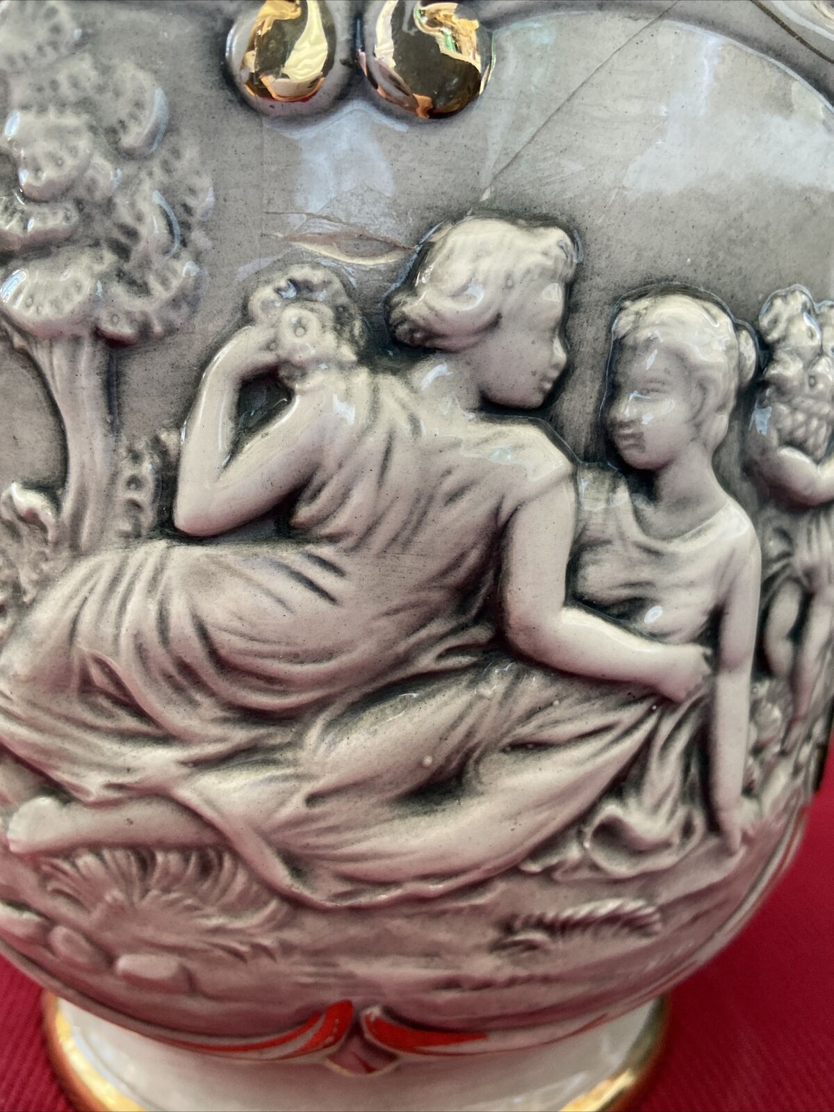 Capodimonte vase (L) Symposium